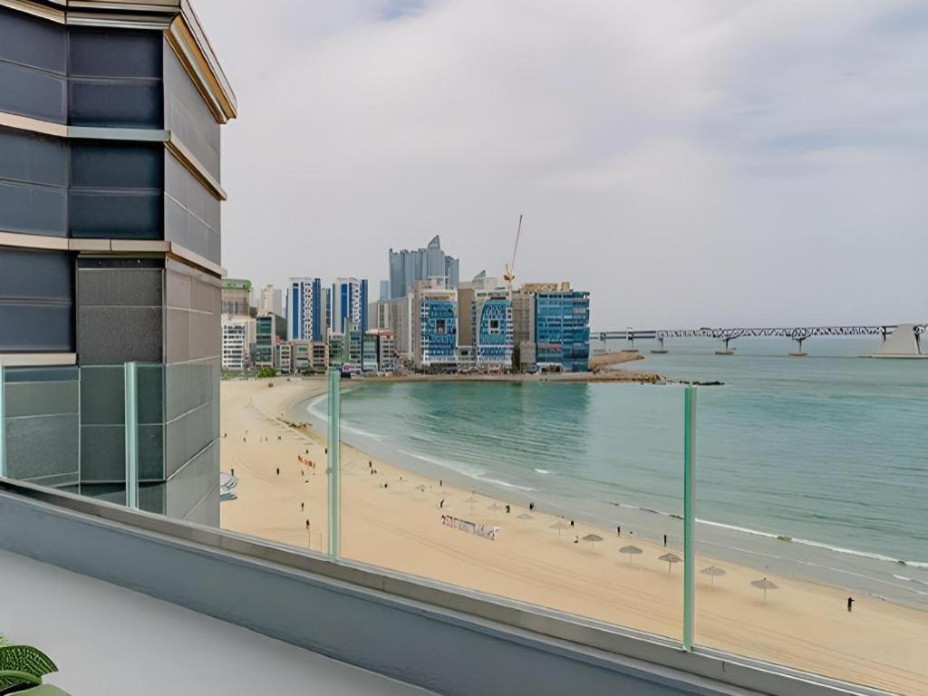 Hotel Homers Busan Bagian luar foto