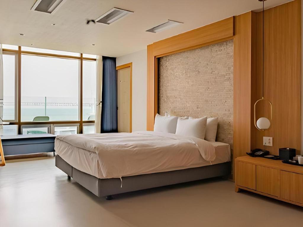 Hotel Homers Busan Bagian luar foto