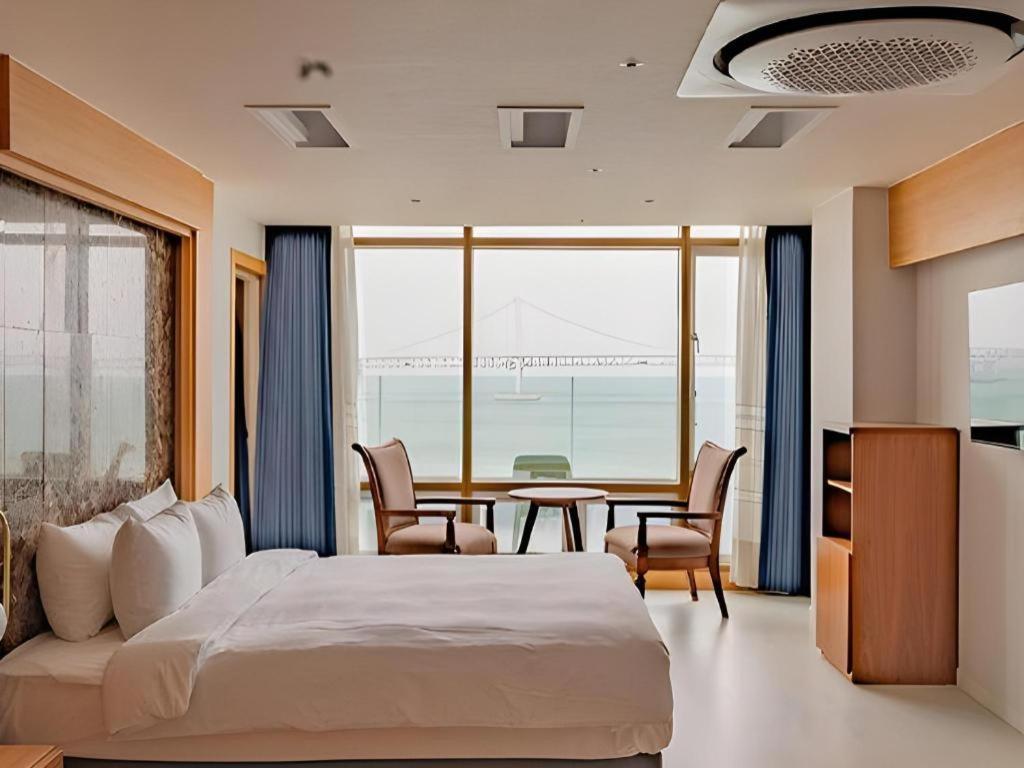 Hotel Homers Busan Bagian luar foto