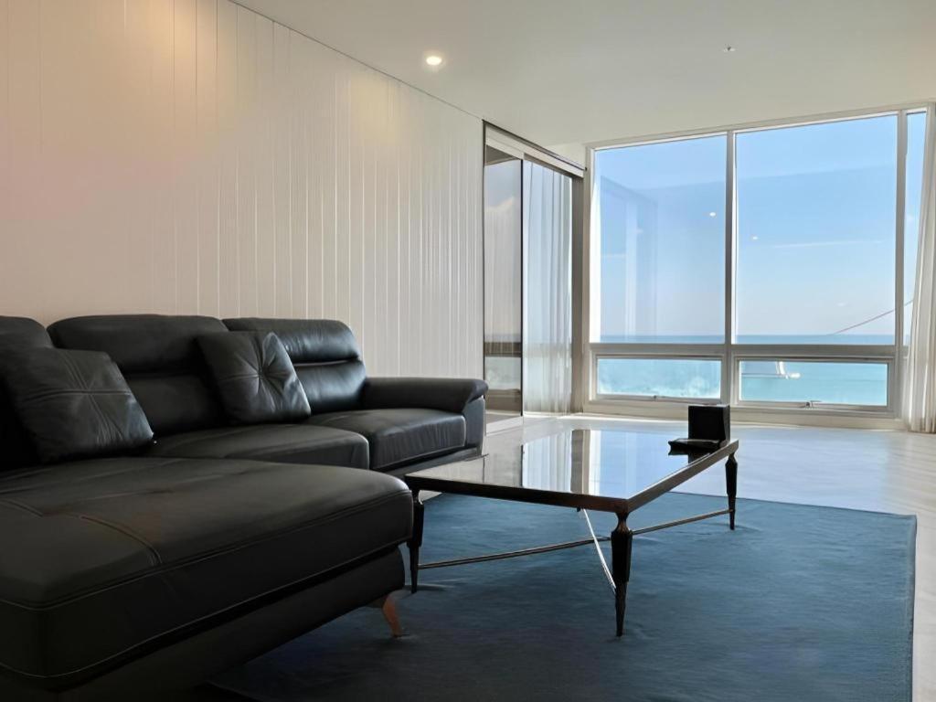Hotel Homers Busan Bagian luar foto